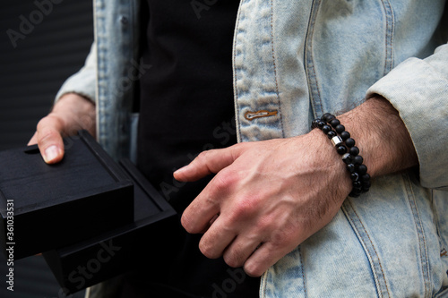  Men's and women's bracelets made of natural stone