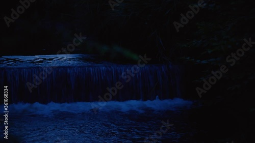 Wallpaper Mural ゲンジボタルと小川 Torontodigital.ca