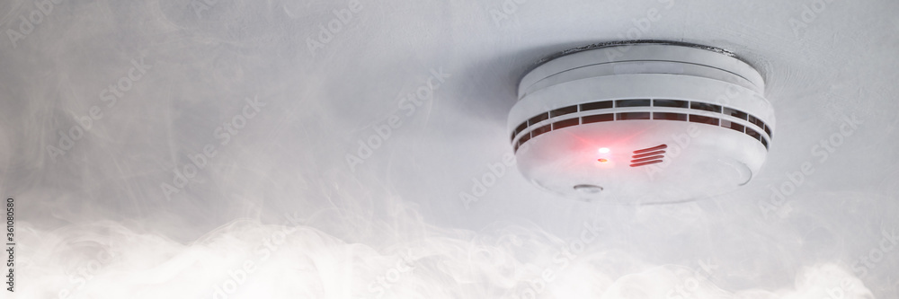 Smoke detector in case of fire alarm as fire protection warning - obrazy, fototapety, plakaty 
