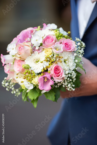 Fototapeta Naklejka Na Ścianę i Meble -  wedding floral blossom valentine flowers pink groom nosegay 