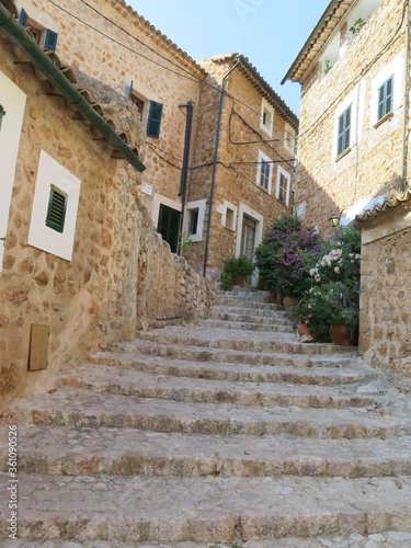 Fototapeta Naklejka Na Ścianę i Meble -  steps in Fornalutx, Tramuntana Mountains, Mallorca, Spain, in the month of June