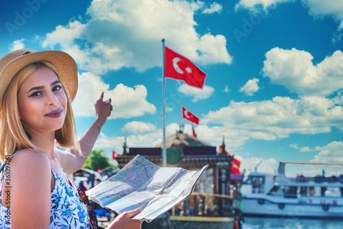 Canvas Print Beautiful woman travels in Istanbul,Turkey