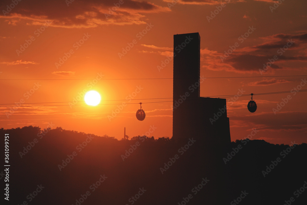Obraz premium sunset over the city