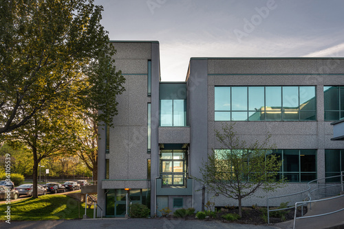 Fototapeta Naklejka Na Ścianę i Meble -  The exterior facade of a generic small business