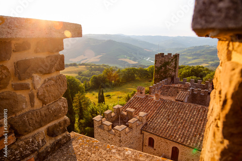 Photos Vista dalla Torre più alta del Castello Di Giomici
