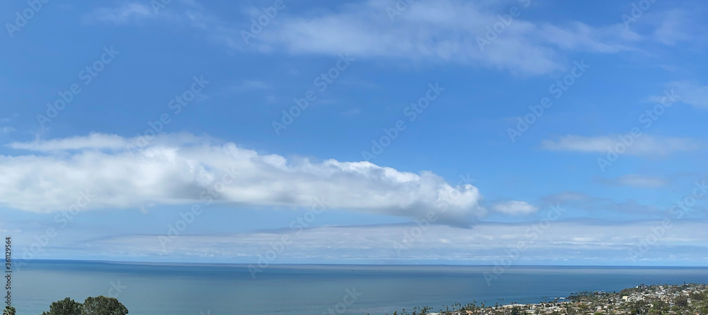 Fototapeta premium Laguna Beach cloudscape