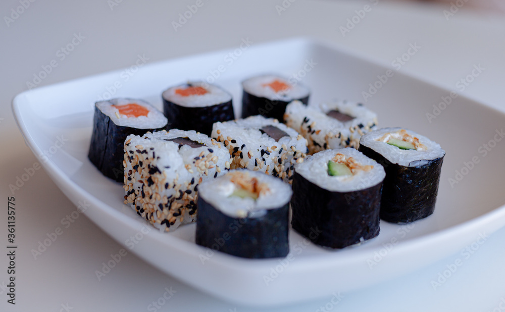 sushi, alimento, arroces, japonesa, peces, salmón, marisco, chapa, comida, maki, japón, blanco, cena, alga, epicúreo, wasabi, nori, cucumis sativus, cocina, crudo, tradicional, asia, restaurante, aisl sushi, alimento, arroces, japonesa, peces, salmón, marisco, chapa, comida, maki, japón, blanco, cena, alga, epicúreo, wasabi, nori, cucumis sativus, cocina, crudo, tradicional, asia, restaurante, aisl