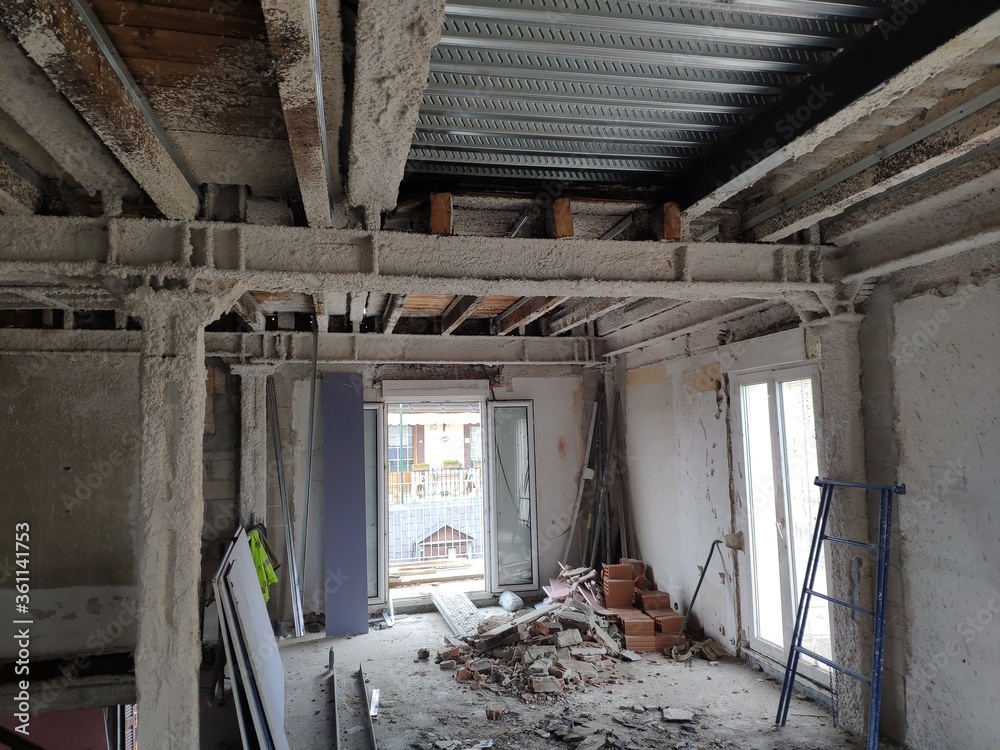Obras de aislamiento acústico y soportes antivibratorios de maquinaria y conductos