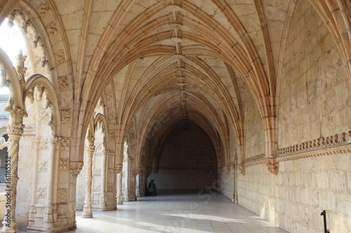 Architecture arches