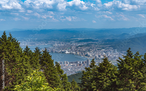 比叡山からの琵琶湖と大津市の眺望