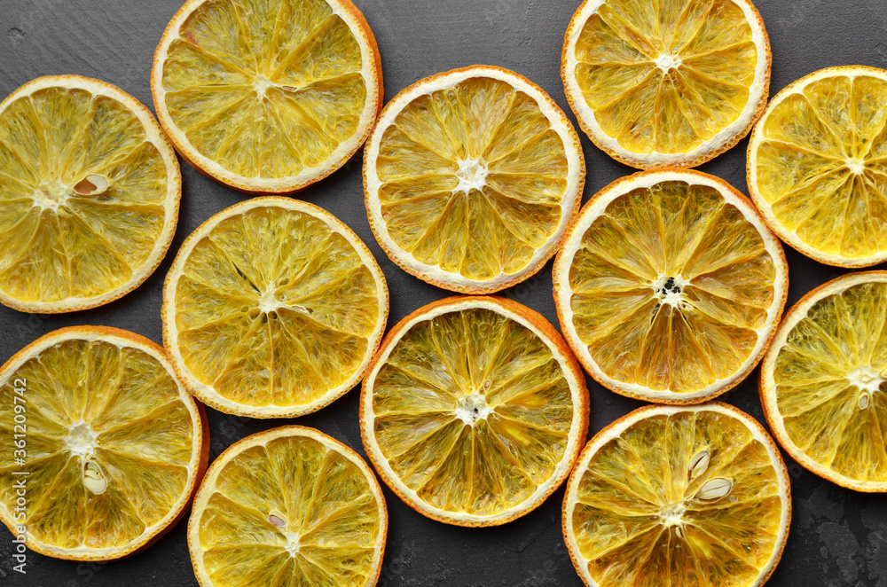 Fototapeta premium Dried organic oranges slices pattern.