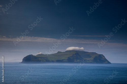 Die wundervolle, wilde Landschaft der Färöerinseln im Nordatlantik © EinBlick