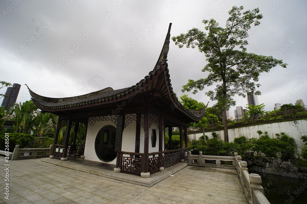 HONGKONG is a city in SOUTH EAST ASIA, many skyscrapers, densely population, the temperature is comfortable, and the beautiful scenery HONGKONG is a city in SOUTH EAST ASIA, many skyscrapers, densely population, the temperature is comfortable, and the beautiful scenery