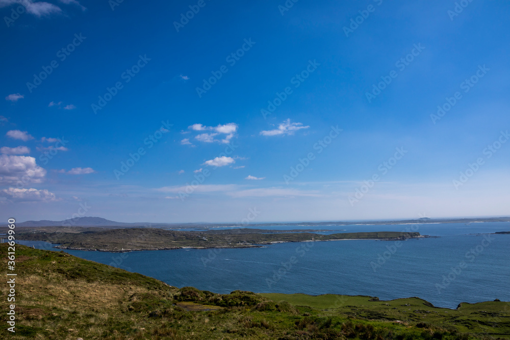 Fototapeta premium Irlands Westküste im Sommer