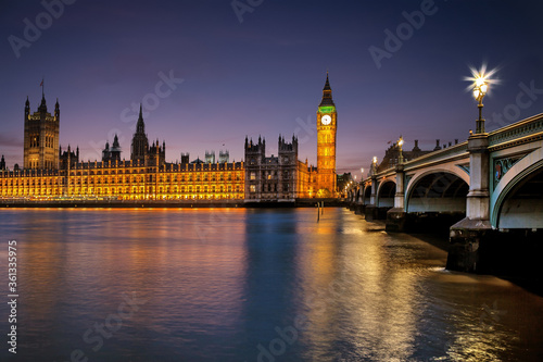 Palace of Westminster zur blauen Stunde