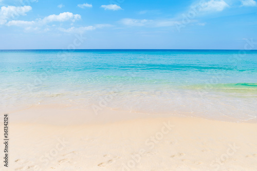 Fototapeta Naklejka Na Ścianę i Meble -  Clear sea water on clean beach, tropical island, summer outdoor day light