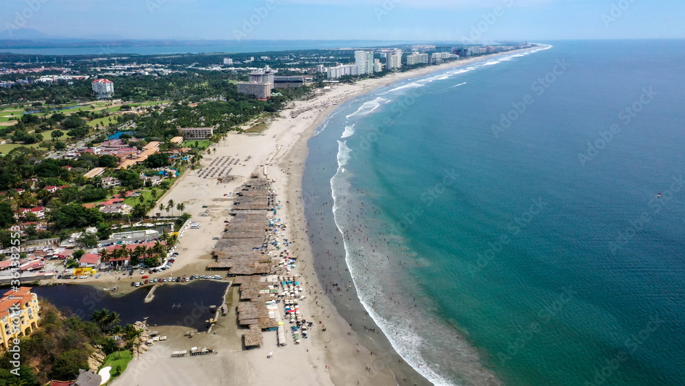 Vista aerea de las playas de Acapulco