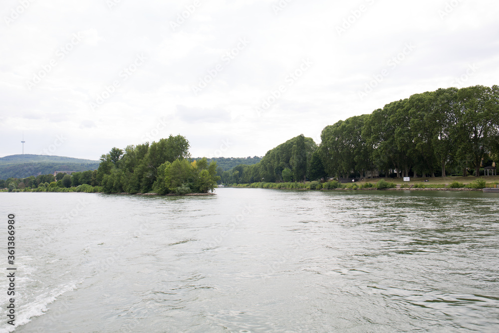 bildliche eindrücke der Stadt Koblenz und Umgebung am Rhein in Deutschland fotografiert im Sommer an einem sonnigen Tag bildliche eindrücke der Stadt Koblenz und Umgebung am Rhein in Deutschland fotografiert im Sommer an einem sonnigen Tag