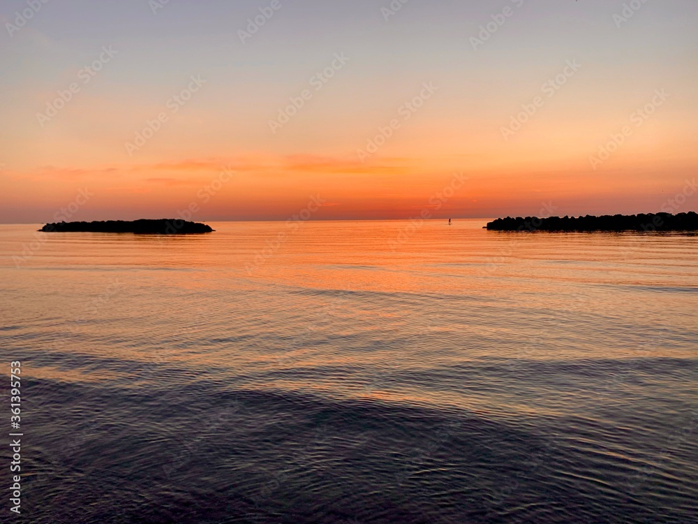 Naklejka premium sunset on the beach