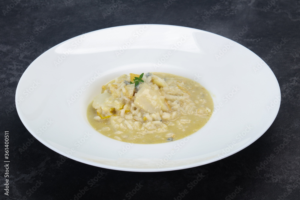 Risotto with pear and cheese