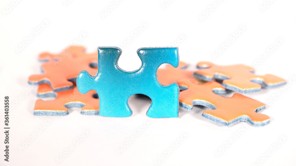 Fototapeta premium Puzzle Teile in blau und orange 