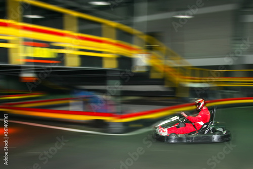 Cards rides at high speed on karting