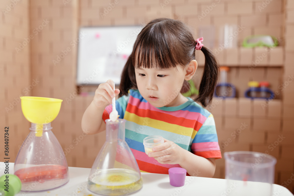 toddler girl play science experiments for homeschooling toddler girl play science experiments for homeschooling