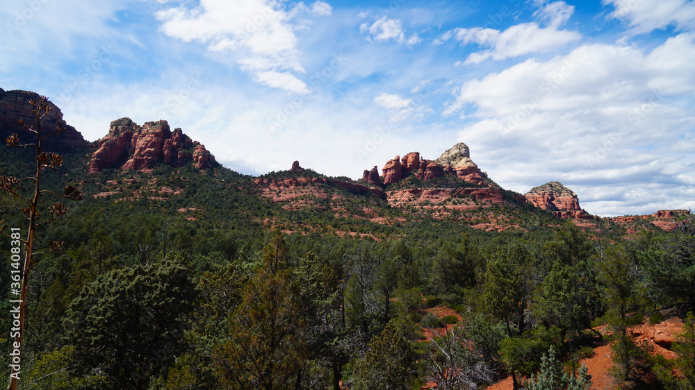 A view of some of Sedona's incredible red rock formations from the Soldiers Pass Hike.