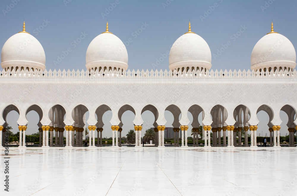 Sheikh Zayed Mosque in Abu Dhabi External view
