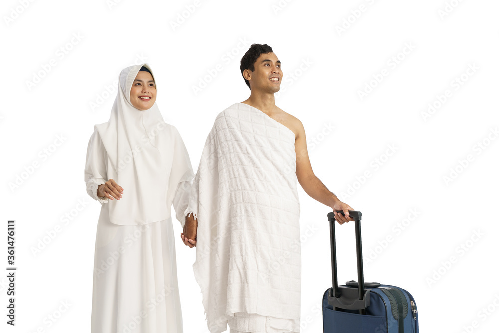 beautiful muslim couple hajj or umrah wearing islamic white dress walking over white background beautiful muslim couple hajj or umrah wearing islamic white dress walking over white background