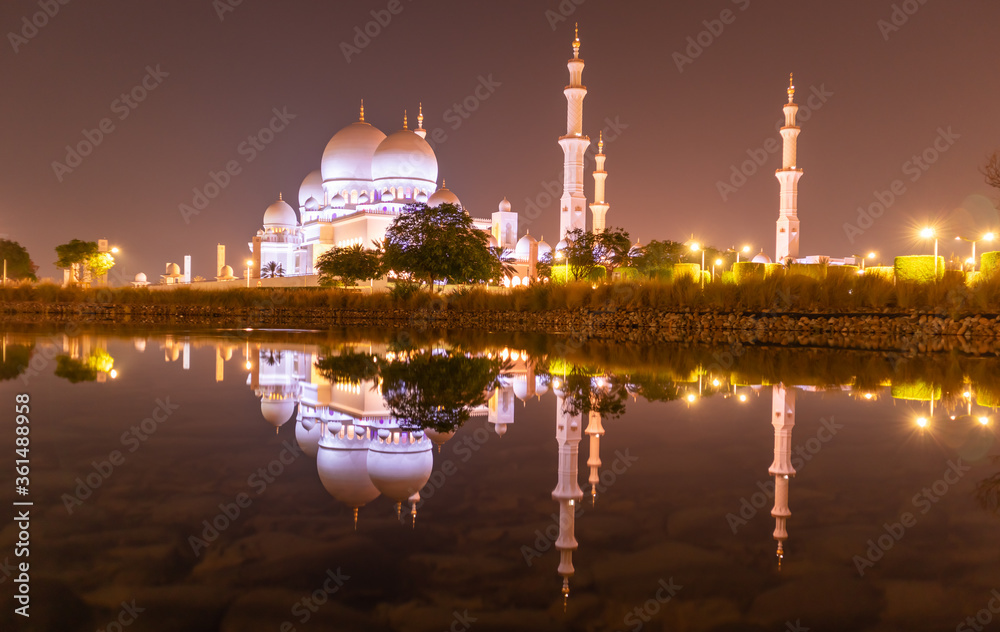 sheikh zayed frand mosque in abu dhabi, unique architecture intended by late president of UAE sheikh zayed bin sultan al nahyen.