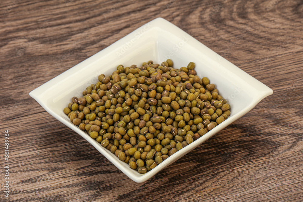 Vegetarian cuisine - dry green lentil Vegetarian cuisine - dry green lentil