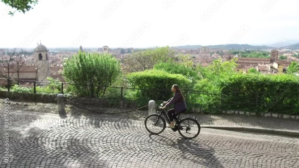 Ebike city trekking girl