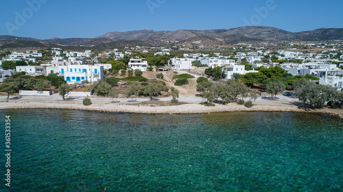 Plage d'Aliko sur l'île de Naxos dans les Cyclades en Grèce vue du ciel