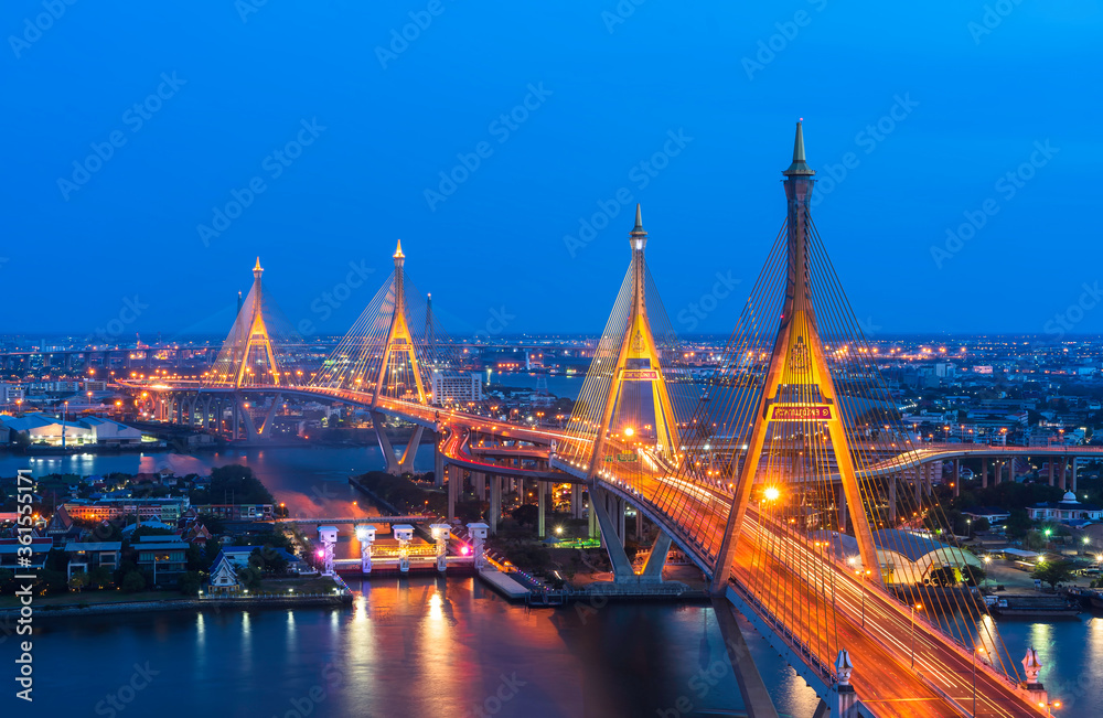 Naklejka premium Cityscape view of Bangkok Thailand modern office with sunset sky