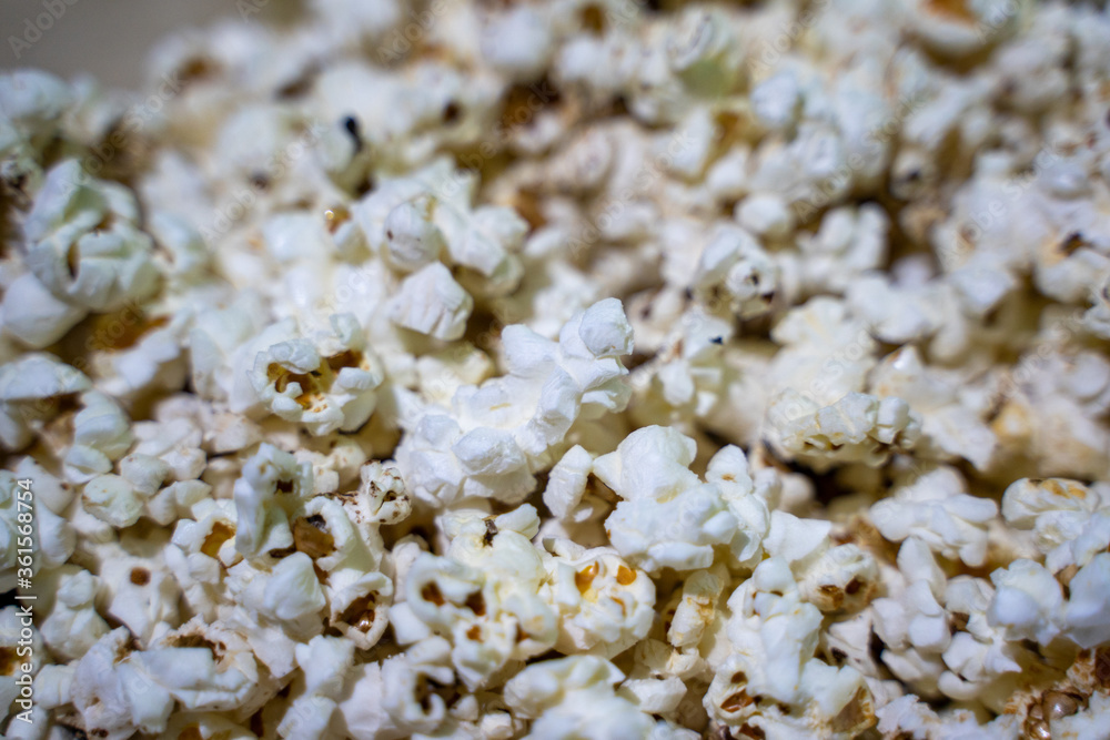 Palomitas de maiz blancas recien hechas Palomitas de maiz blancas recien hechas