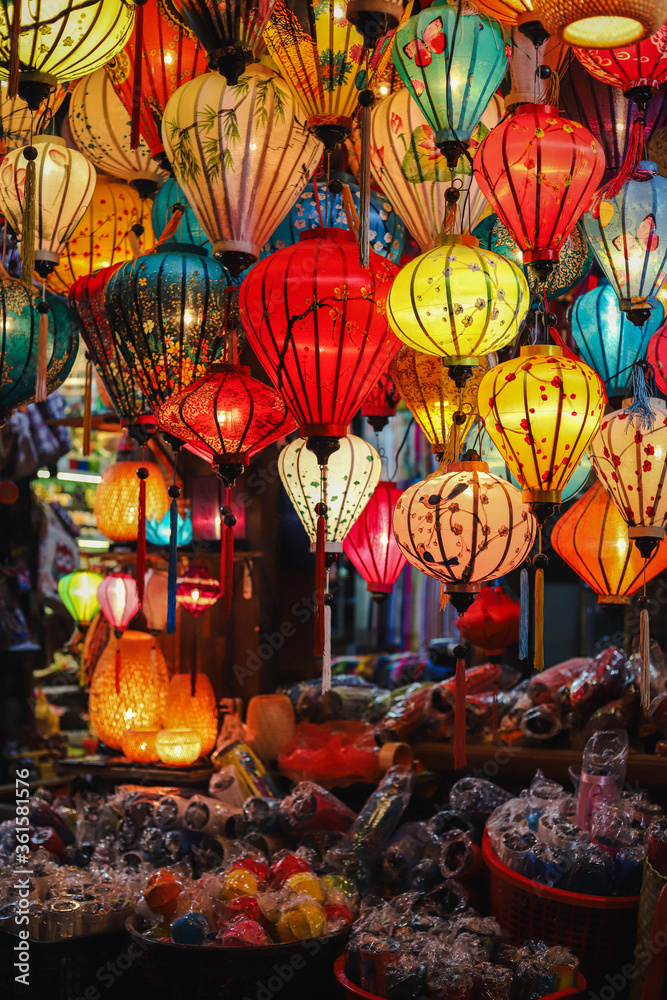 lanterns in the market