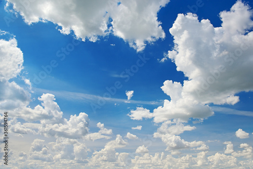 Fototapeta Naklejka Na Ścianę i Meble -  clouds in the blue sky
