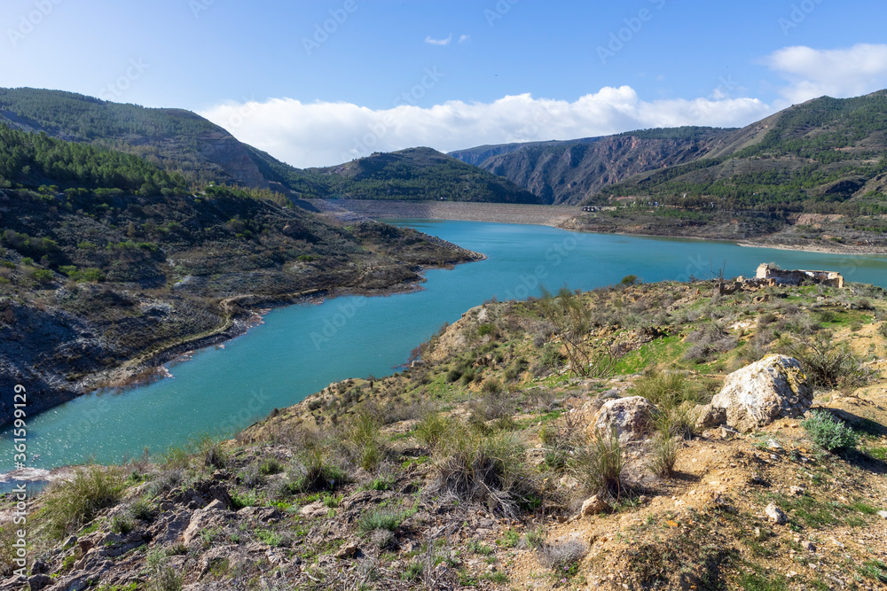 panoramic photo of the Beninar reservoir