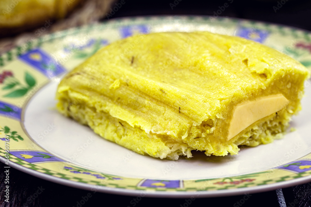 Pamonha is a Brazilian delicacy, made from corn and cheese, common in the states of the Northeast and also in Goiás, Mato Grosso, Minas Gerais, Paraná, São Paulo and Tocantins.