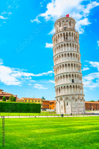 Quadro su tela Leaning Tower of Pisa or Torre pendente di Pisa, Miracle Square or Piazza dei Miracoli