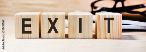 The checklist of interviews written on wooden cubes is an outlet. photo