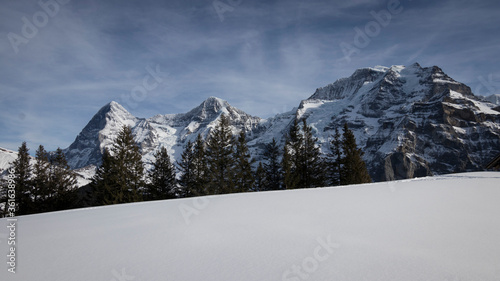 Eiger, Mönch und Jungfrau frisch verschneit, Schweiz