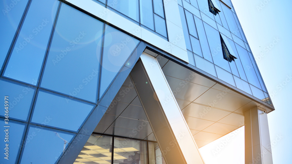 10 Steel Houses that look Beautiful - Rethinking The Future - Modern Steel And Glass Buildings