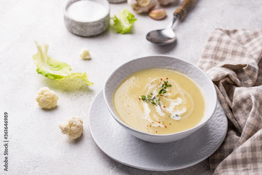 Healthy vegan cauliflower cream soup Healthy vegan cauliflower cream soup