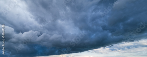 Photos Dramatic cloudy sky with thunderstorm clouds