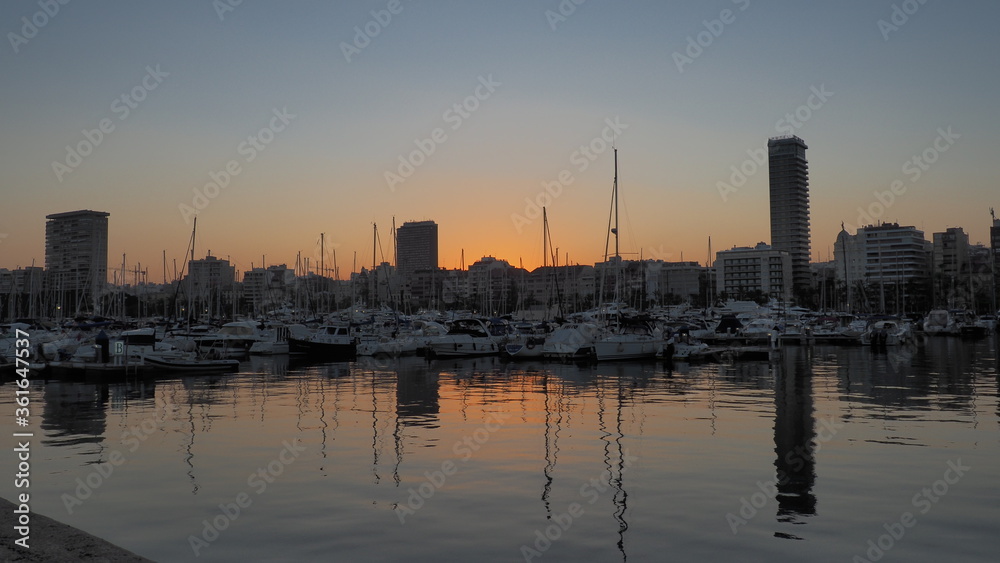 Alicante ciudad marinera en el mediterráneo