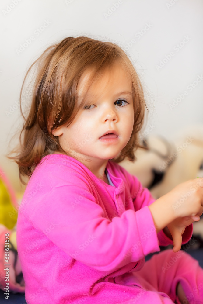 child and fingers