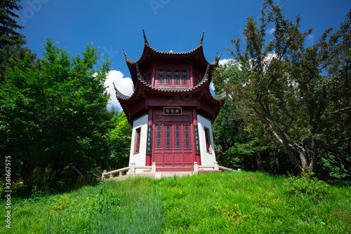 Temple chinois au jardin botanique de Montréal 