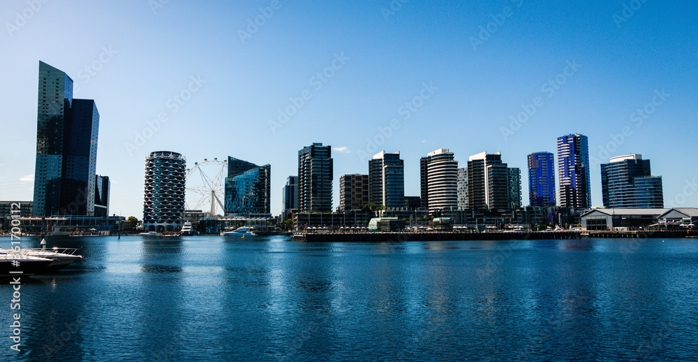 Fototapeta premium Panoramic view of the Yarra River in Docklands, Melbourne, Australia.